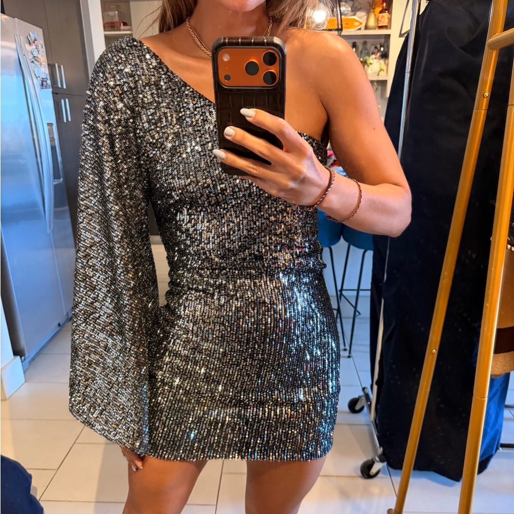 One-Shoulder Metallic Sequin Mini Dress - Picture 7 of 8